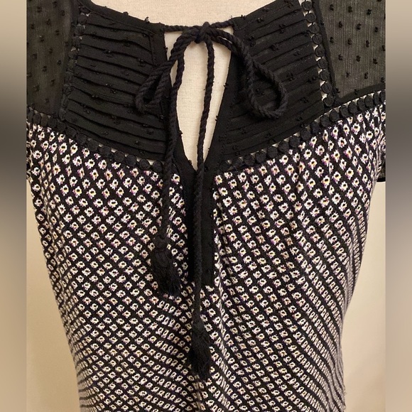 Daniel Rainn Saharrey Black Ditsy Floral Chiffon Swiss Dot Tulip Sleeve Top SZ M - Picture 4 of 12